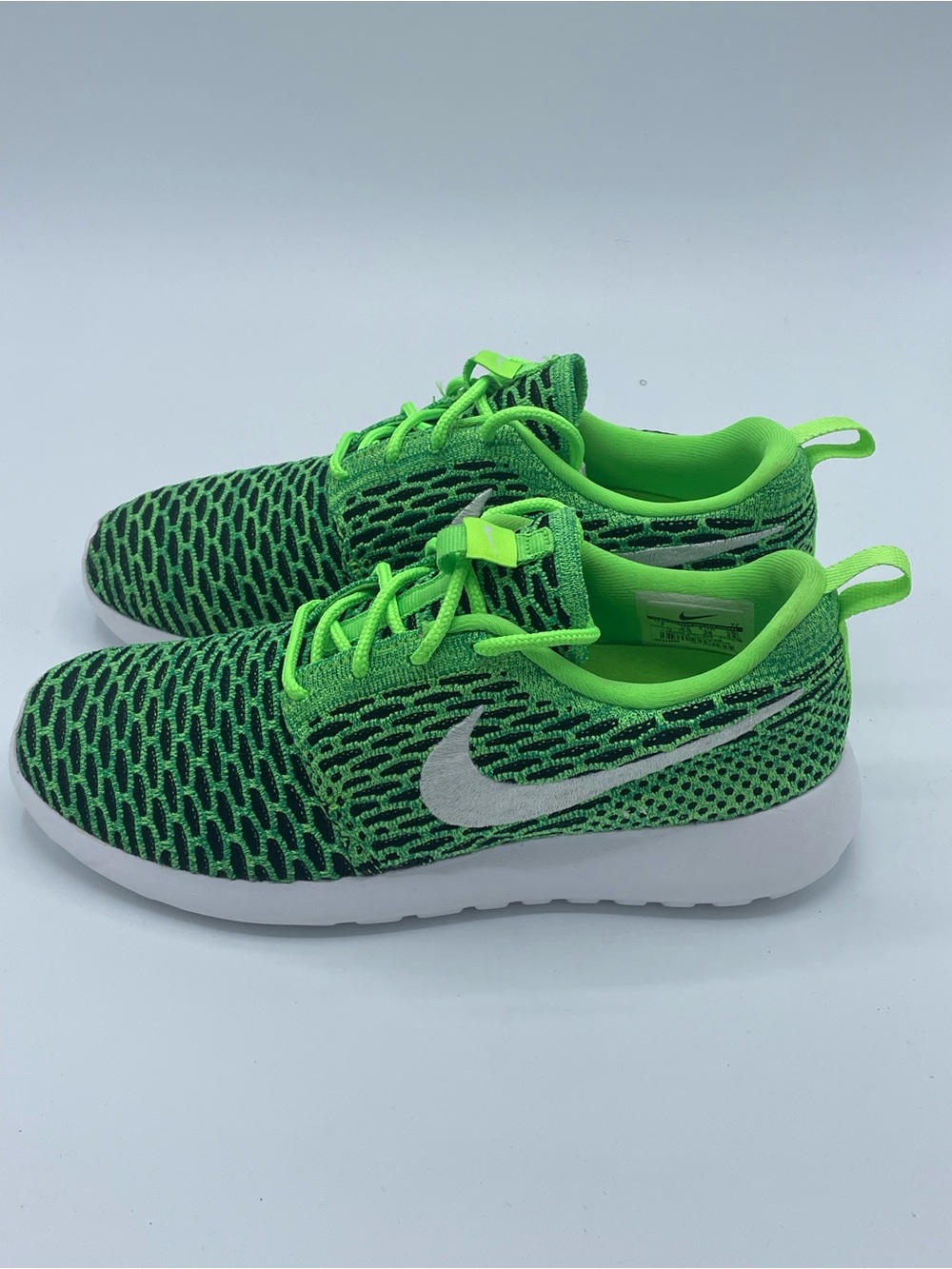 Nike Women’s Roshe One Flyknit